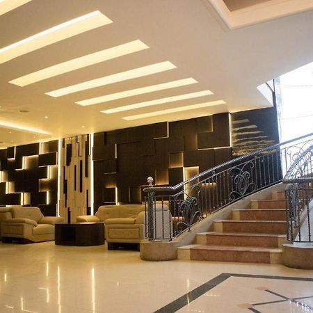 Karlita Hotel Tegal Dış mekan fotoğraf