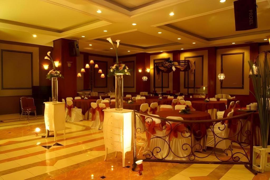 Karlita Hotel Tegal Dış mekan fotoğraf