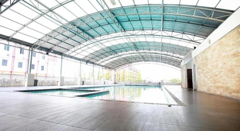 Karlita Hotel Tegal Dış mekan fotoğraf