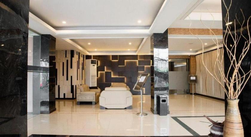 Karlita Hotel Tegal Dış mekan fotoğraf
