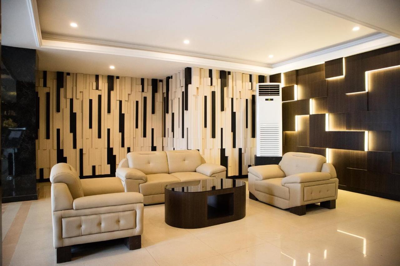 Karlita Hotel Tegal Dış mekan fotoğraf